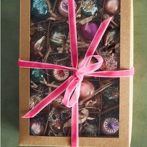 Anthropologie Glitterville Days Of Yore Set of 20 Mini Ornaments